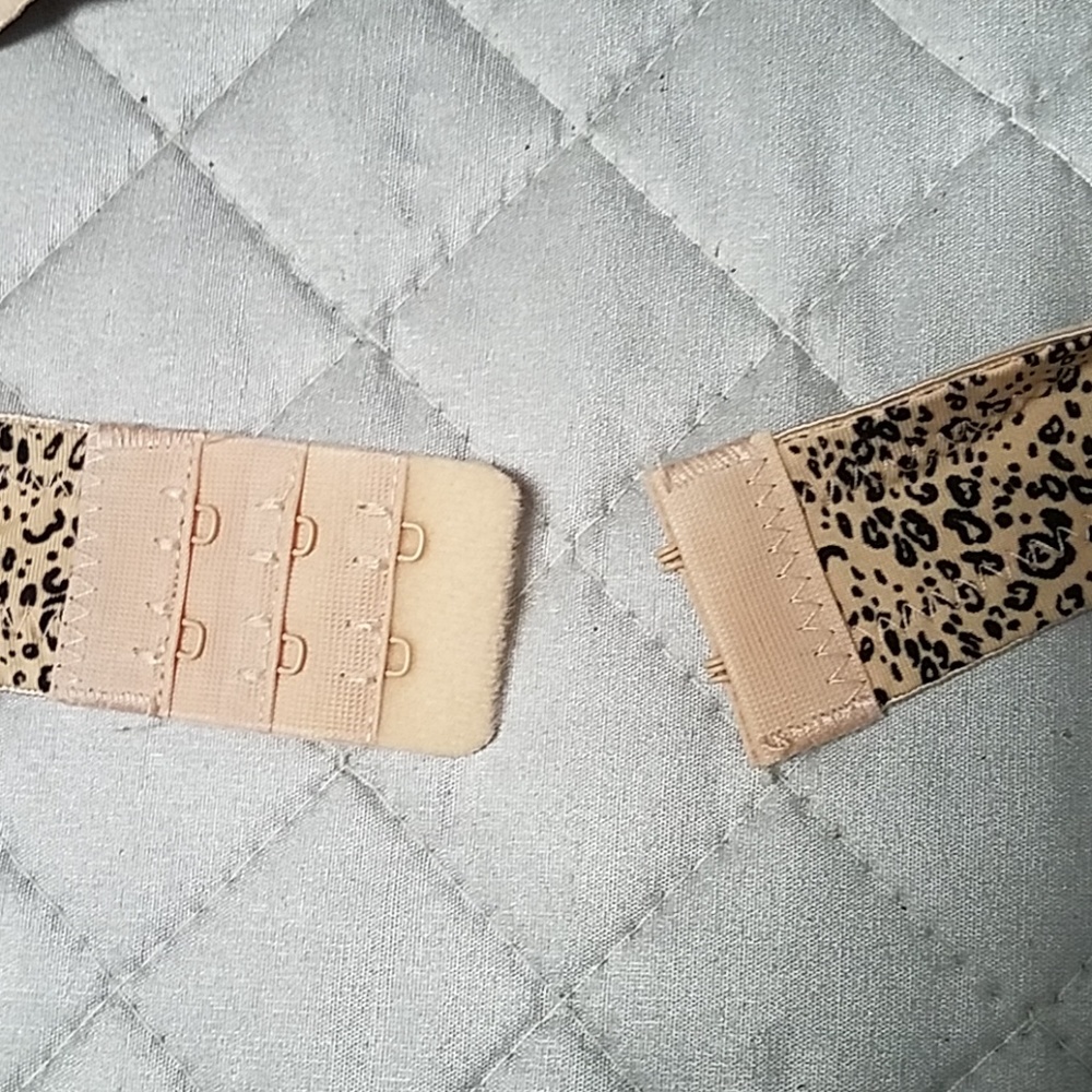 Bra NWOT - Picture 3 of 4